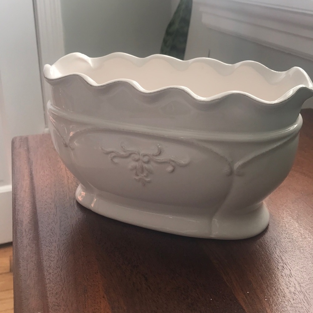 Very cute decor piece.  5 items for 20!